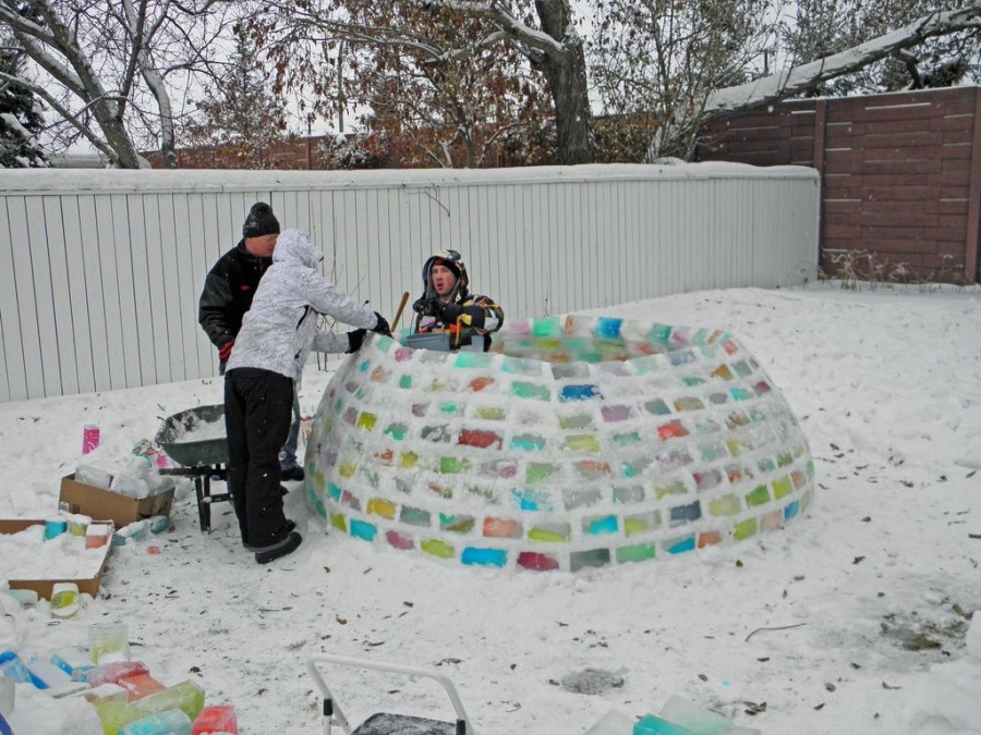 how to build an igloo out of snow 