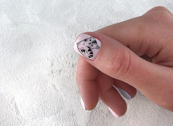 Stunning manicure design ideas in topical solutions