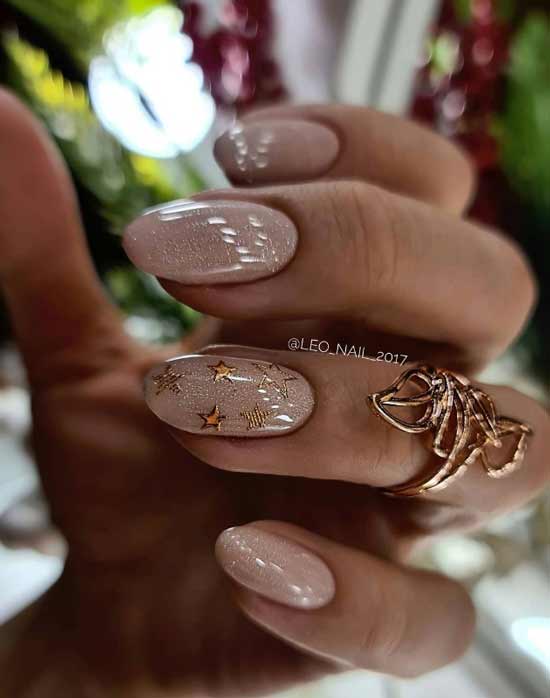 Mix of shiny decor on nails