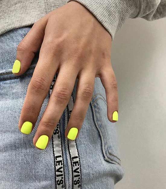 Yellow neon manicure short nails