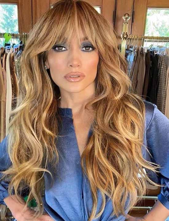 The best haircuts with bangs 2021: photos, fashionable forms