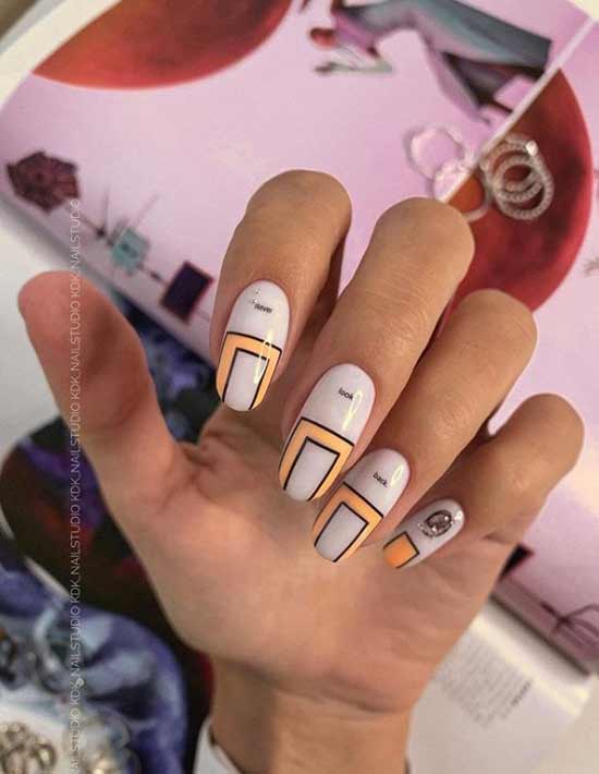 Unusual design of oval nails