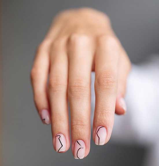 Short nails with designs