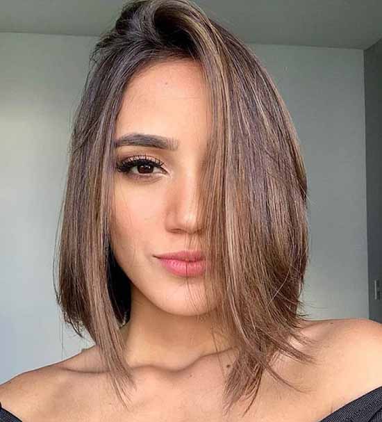 Fashionable haircuts for shoulder-length hair 2021: photos, trends