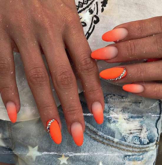 Orange gradient on nails