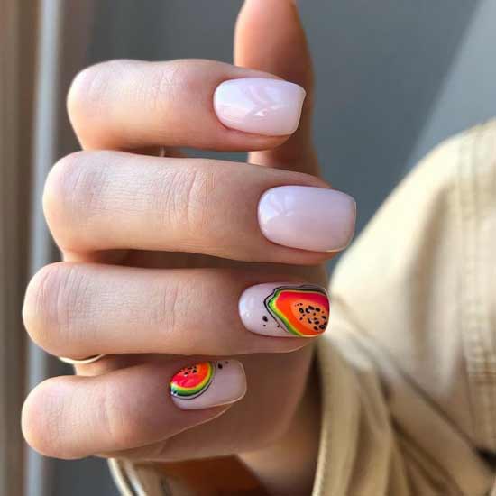 Red-orange fruits on the nails