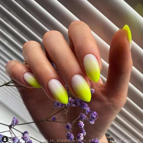 Yellow gradient manicure