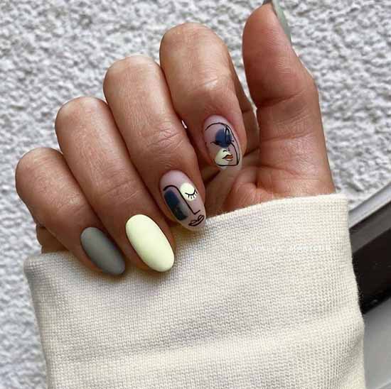 Yellow accent in manicure