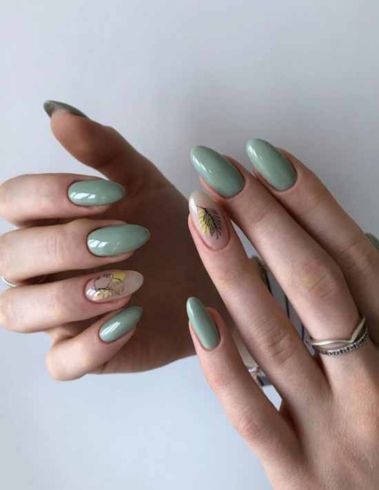 Delicate green manicure