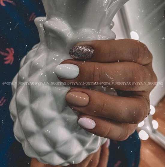 Short nails with silver