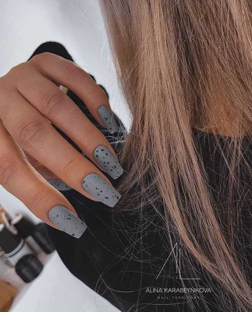 Gray matte manicure