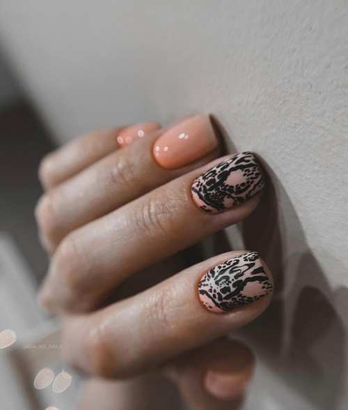 Coral spring manicure