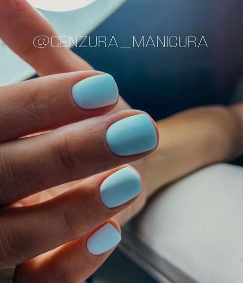 Blue matte manicure