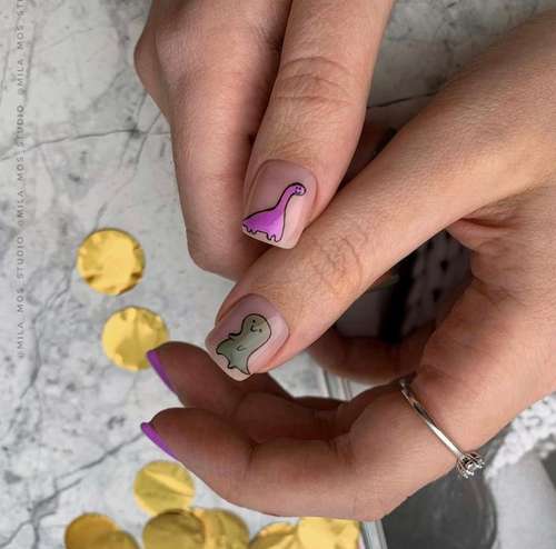 Lilac nail art