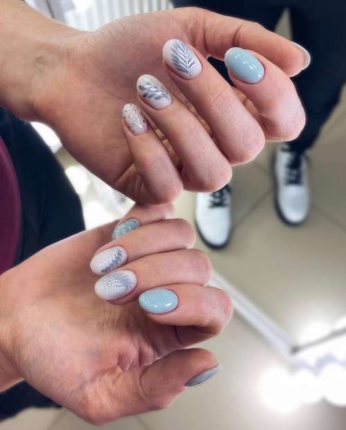 Milky nails oval