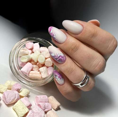 Manicure with divorces 2021: nail design, photo news