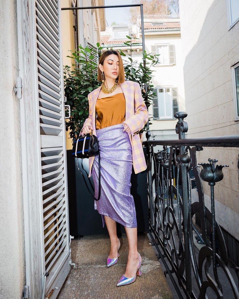 Choosing trendy midi skirts 2021-2022 and composing the best looks.  Photo.  Examples of