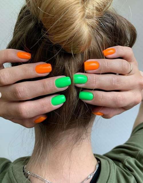 Neon green manicure