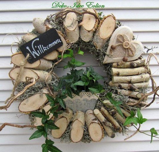 Choosing New Year's wreaths for your home.  Photo examples of the most interesting solutions