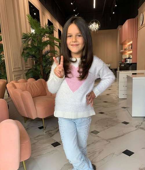Haircuts for girls from 10 to 16 years old: photos, news 2021-2022